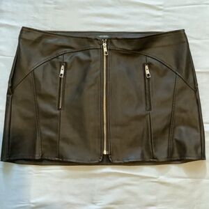 Wild Fable mini skirt